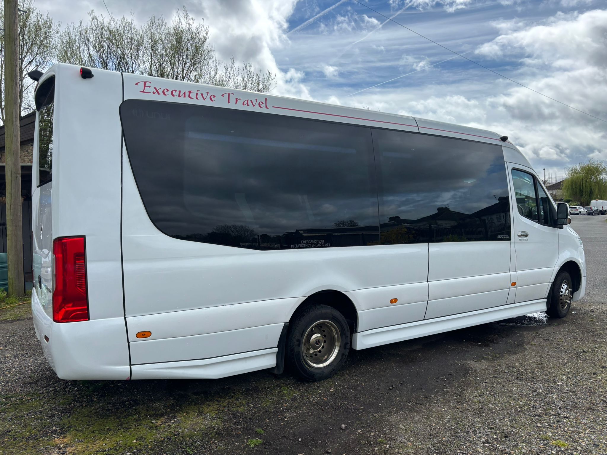 london minibus hire