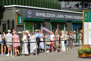 minibus hire wimbledon